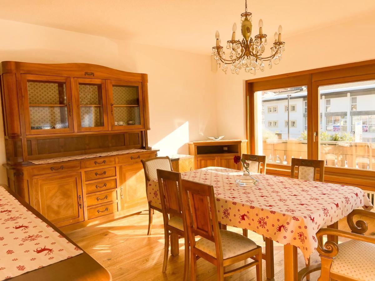 Guesthouse Rosengarten Dobbiaco Eksteriør billede