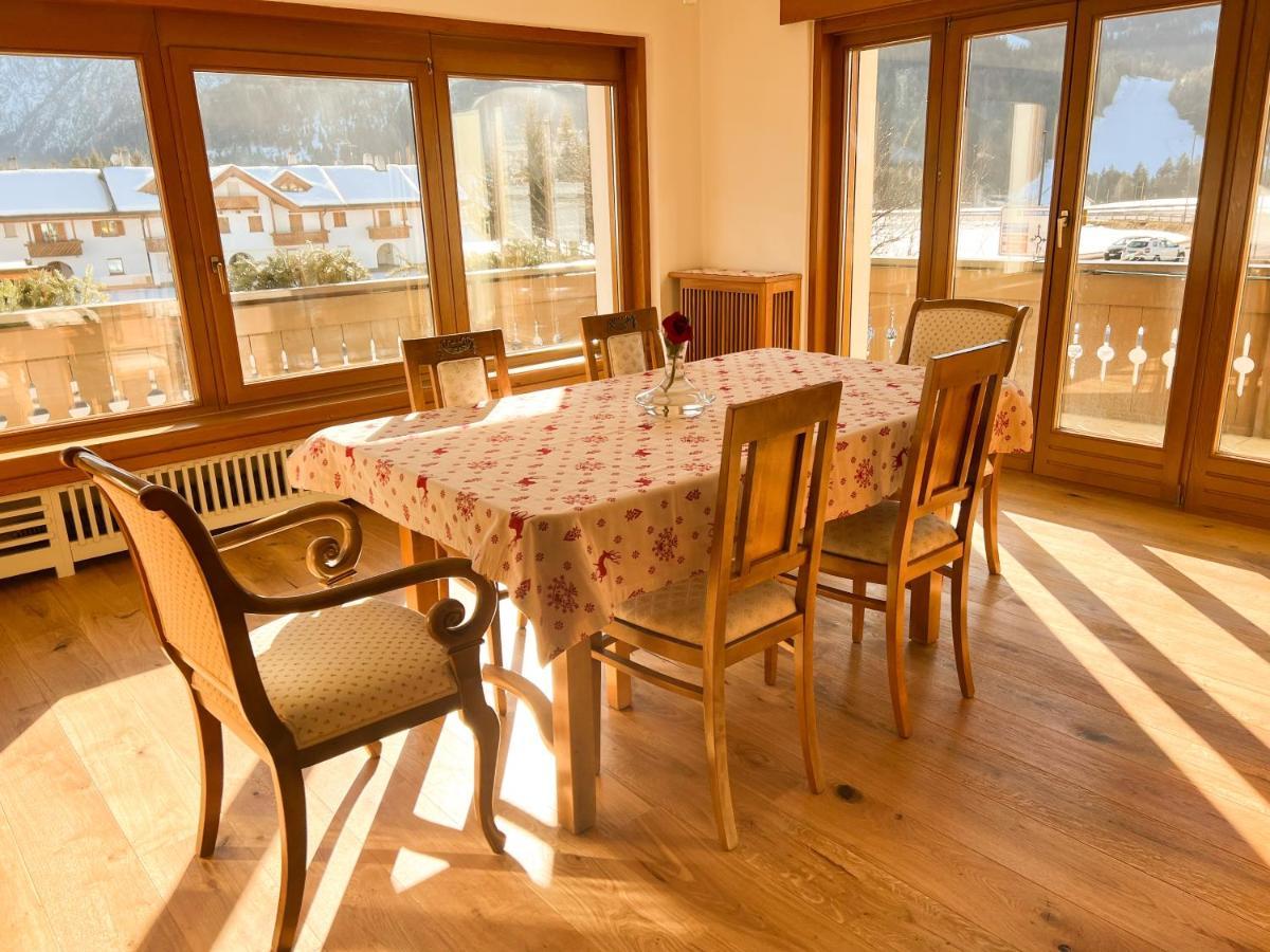 Guesthouse Rosengarten Dobbiaco Eksteriør billede