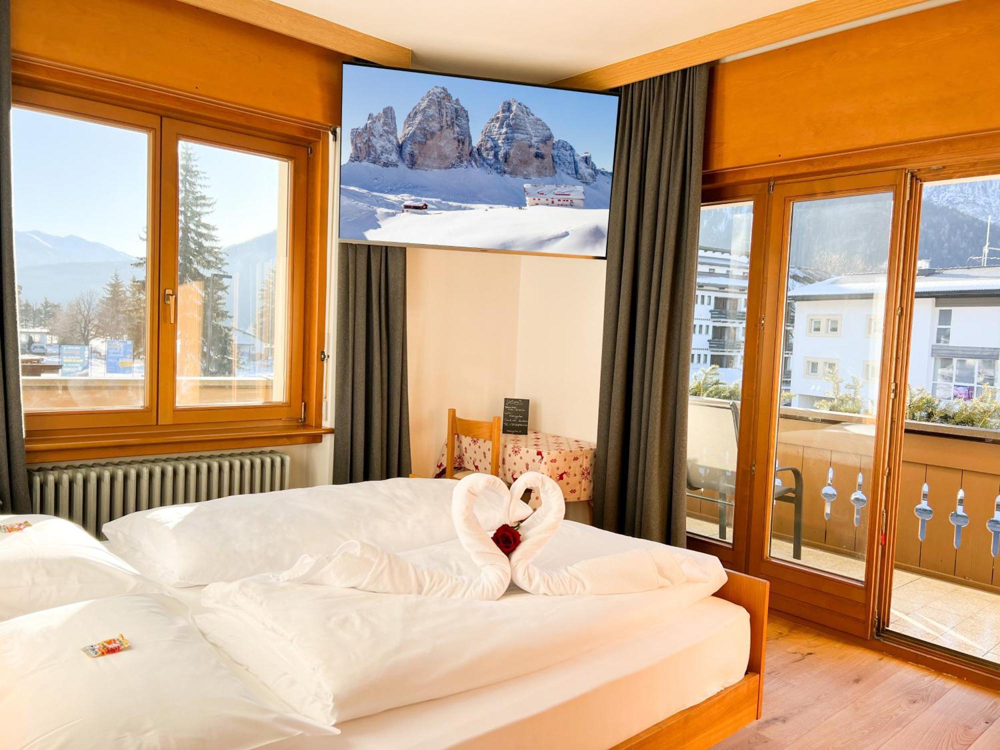 Guesthouse Rosengarten Dobbiaco Eksteriør billede
