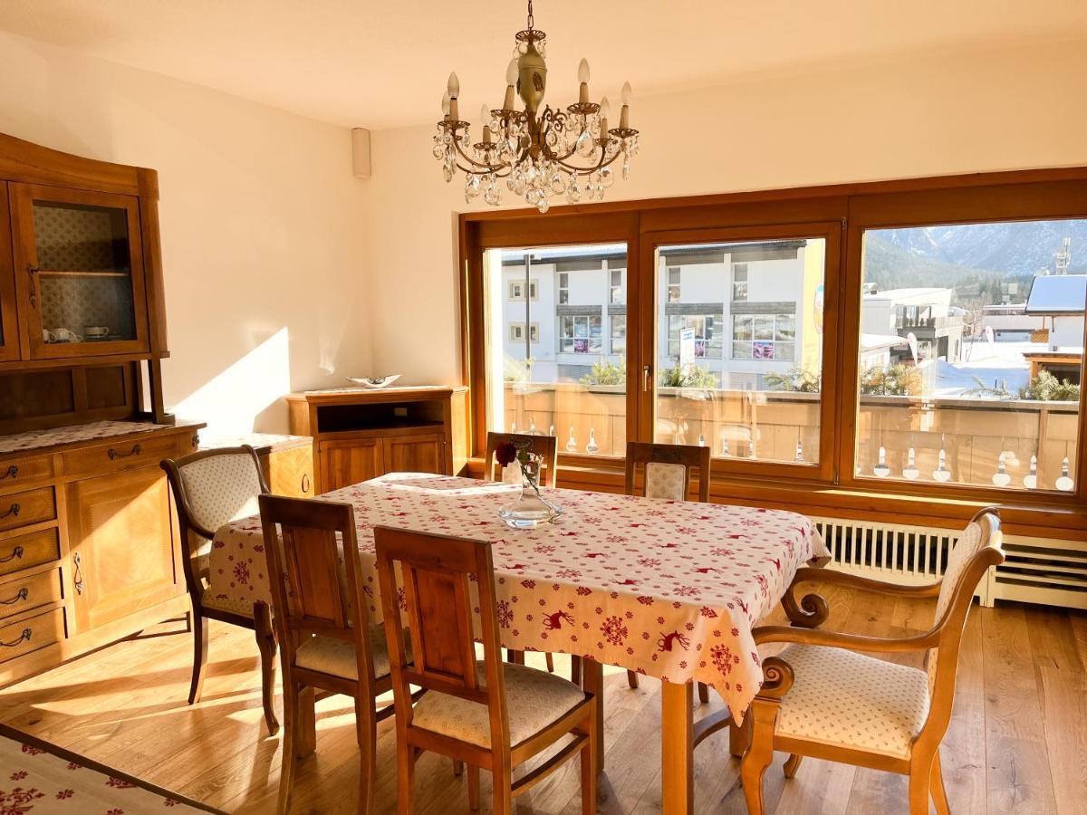 Guesthouse Rosengarten Dobbiaco Eksteriør billede