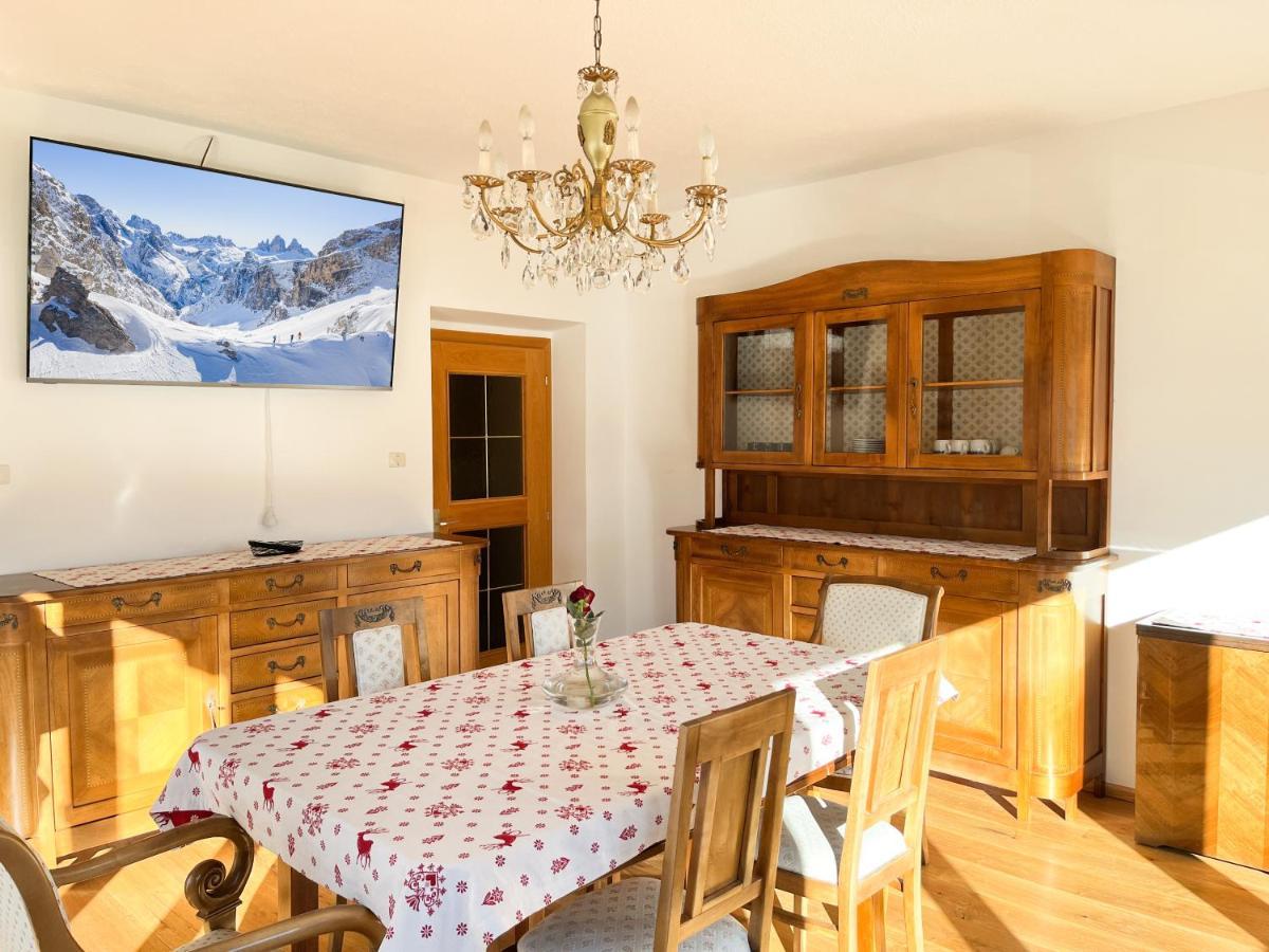 Guesthouse Rosengarten Dobbiaco Eksteriør billede