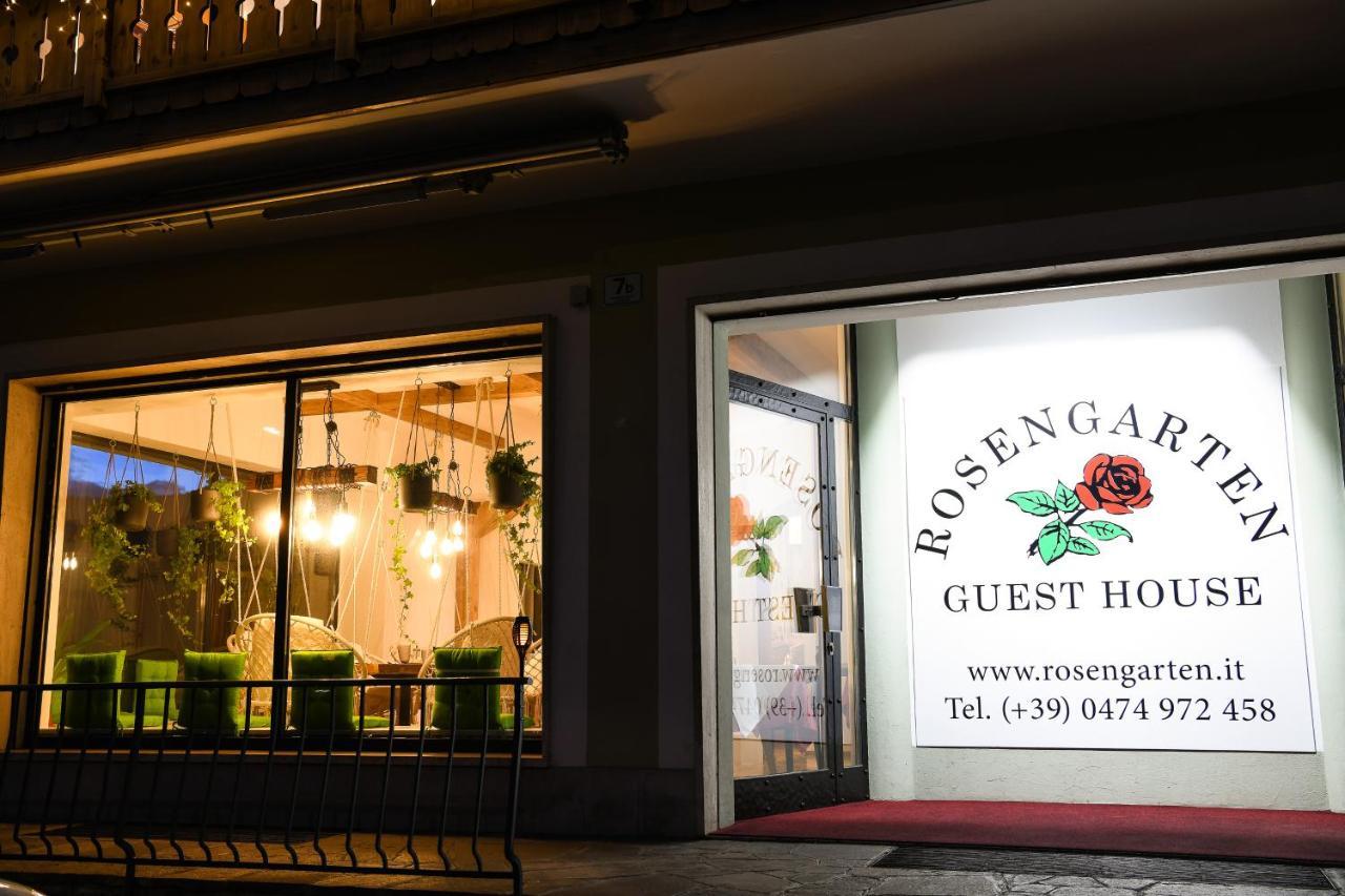 Guesthouse Rosengarten Dobbiaco Eksteriør billede