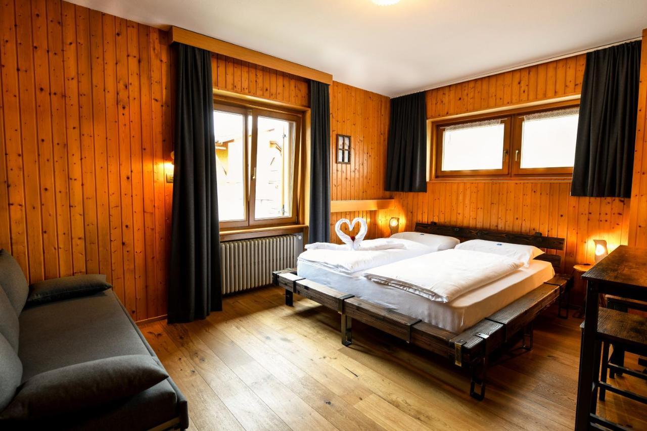 Guesthouse Rosengarten Dobbiaco Eksteriør billede